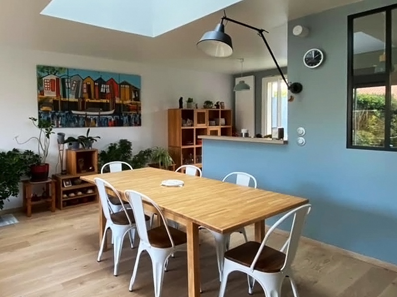 vue sur salle à manger