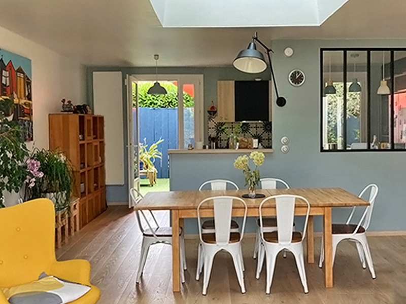 vue sur salle à manger